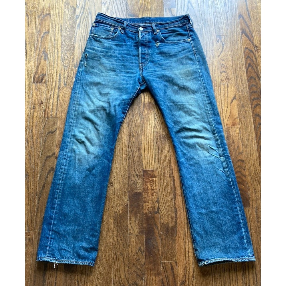 Levis 501 Jeans Mens Size 33x32 Blue Denim Whiskers Button Fly Nice Fade